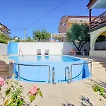 Flego 5 Новиград
