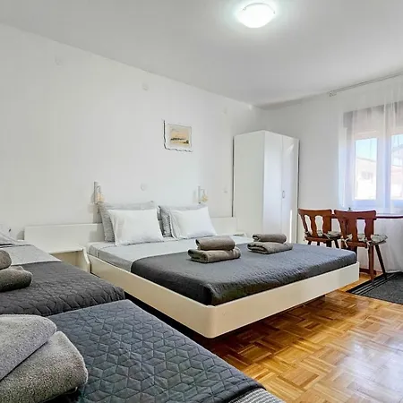 Flego 5 * Novigrad Istria