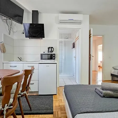 Apartman Flego 5 *