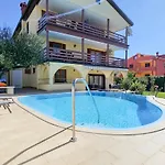 Flego 5 * Novigrad Istria