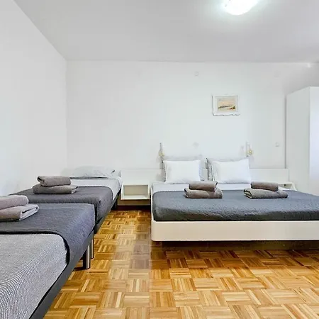Flego 5 * Новиград